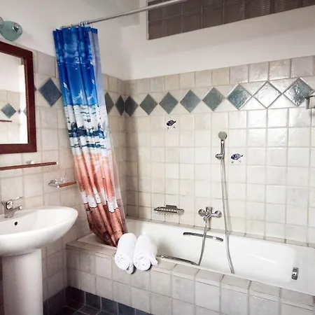 Villa Yellow House Ithaca