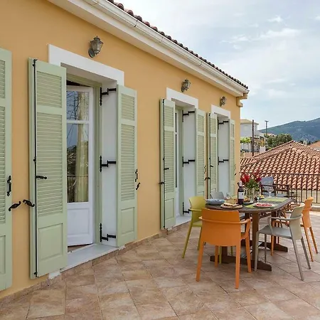 Villa Yellow House Ithaca *