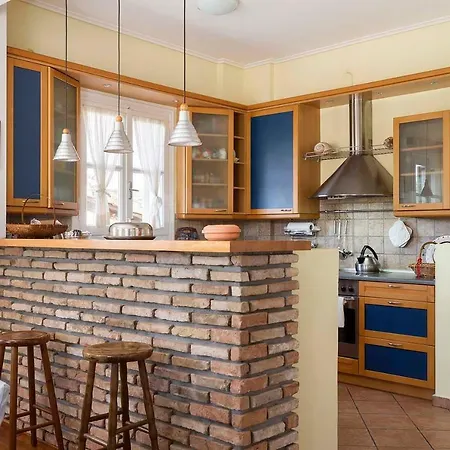 Yellow House Ithaca Vathy (Ithaca)