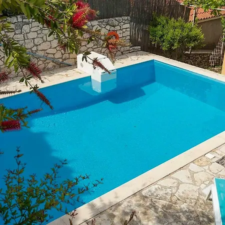 Вилла Yellow House Ithaca *