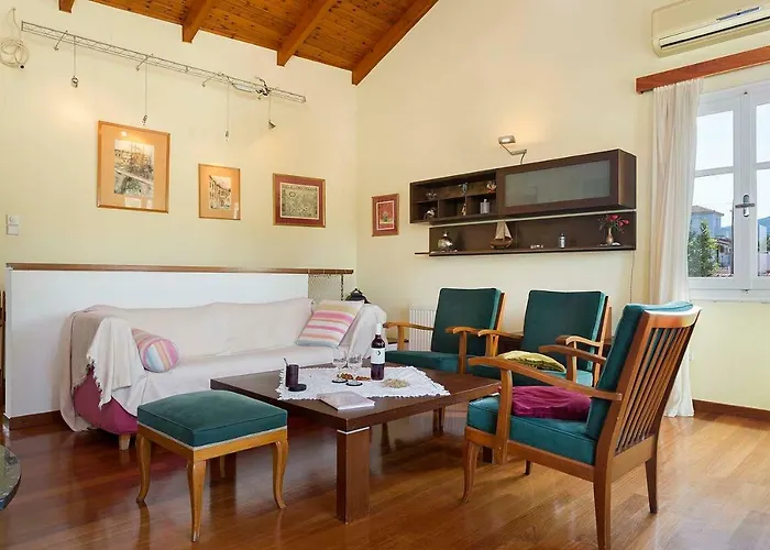 Yellow House Ithaca فيلة فاثي